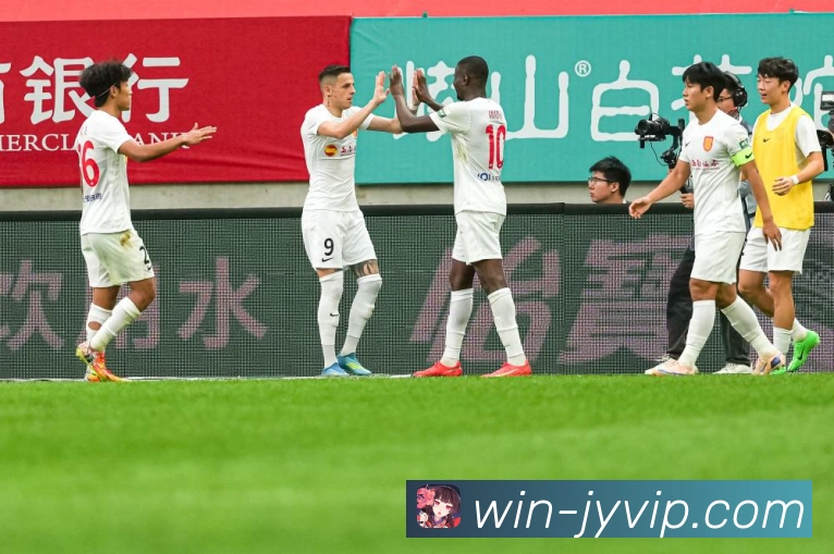 村上宗隆引领日本棒球新风潮展现超凡实力与年轻活力